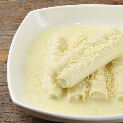 Canelone de Alho Por&oacute; e Queijo Minas