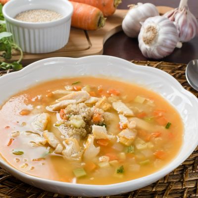 Sopa de Quinoa com Frango - 350g - 172 Kcal